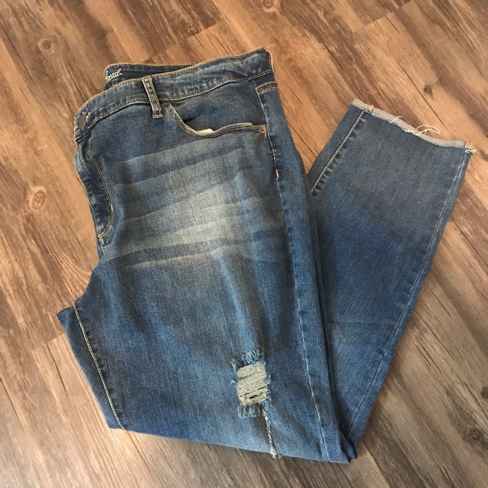 Universal Thread Plus Destructed Denim